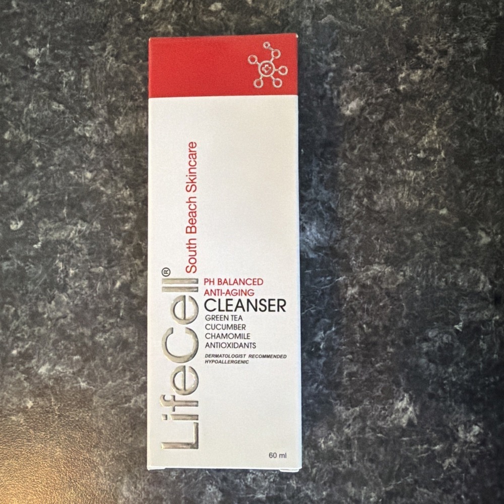 LifeCell South Beach Skincare  PH BALANCED ANTI-AGING CLEANSER 60 ml New in Box